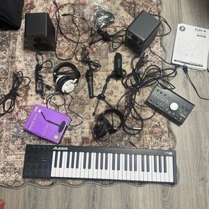 Alesis V49 MIDI Keyboard with Accessories